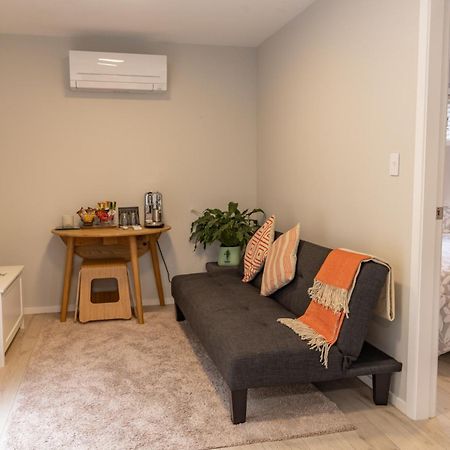 Back Garden Flat With Free On Street Parking And Fiber Wifi - 15 Mins To Ferry, Stadium, Cbd Веллингтон Экстерьер фото