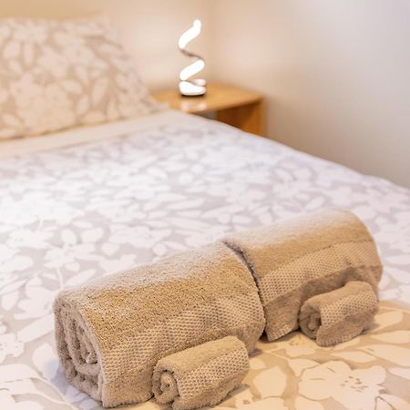 Back Garden Flat With Free On Street Parking And Fiber Wifi - 15 Mins To Ferry, Stadium, Cbd Веллингтон Экстерьер фото