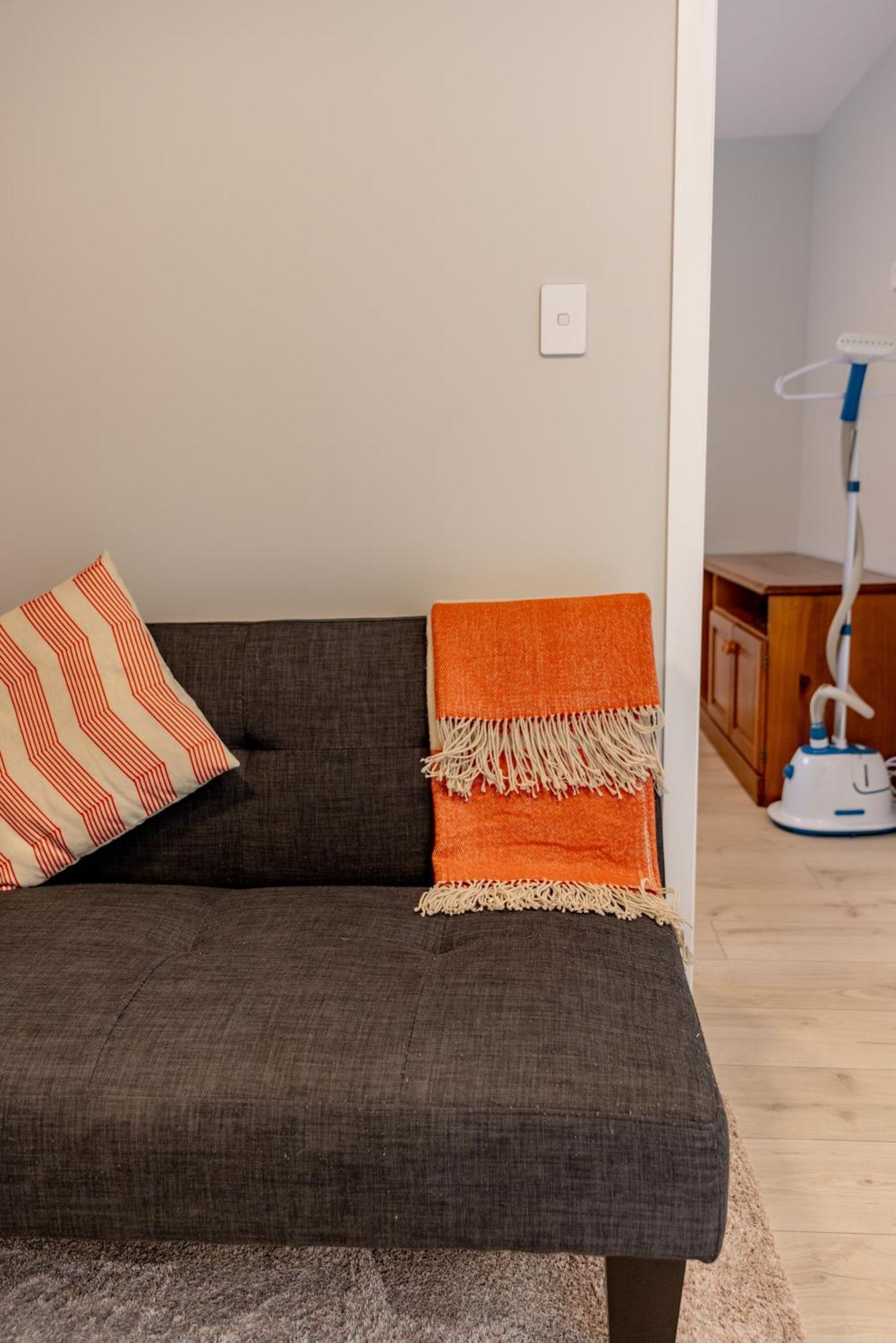 Back Garden Flat With Free On Street Parking And Fiber Wifi - 15 Mins To Ferry, Stadium, Cbd Веллингтон Экстерьер фото